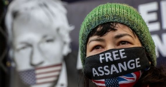 wikileaks assange eeuu libertad activismo