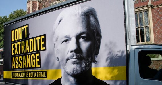 Wikileaks Assange periodismo medios