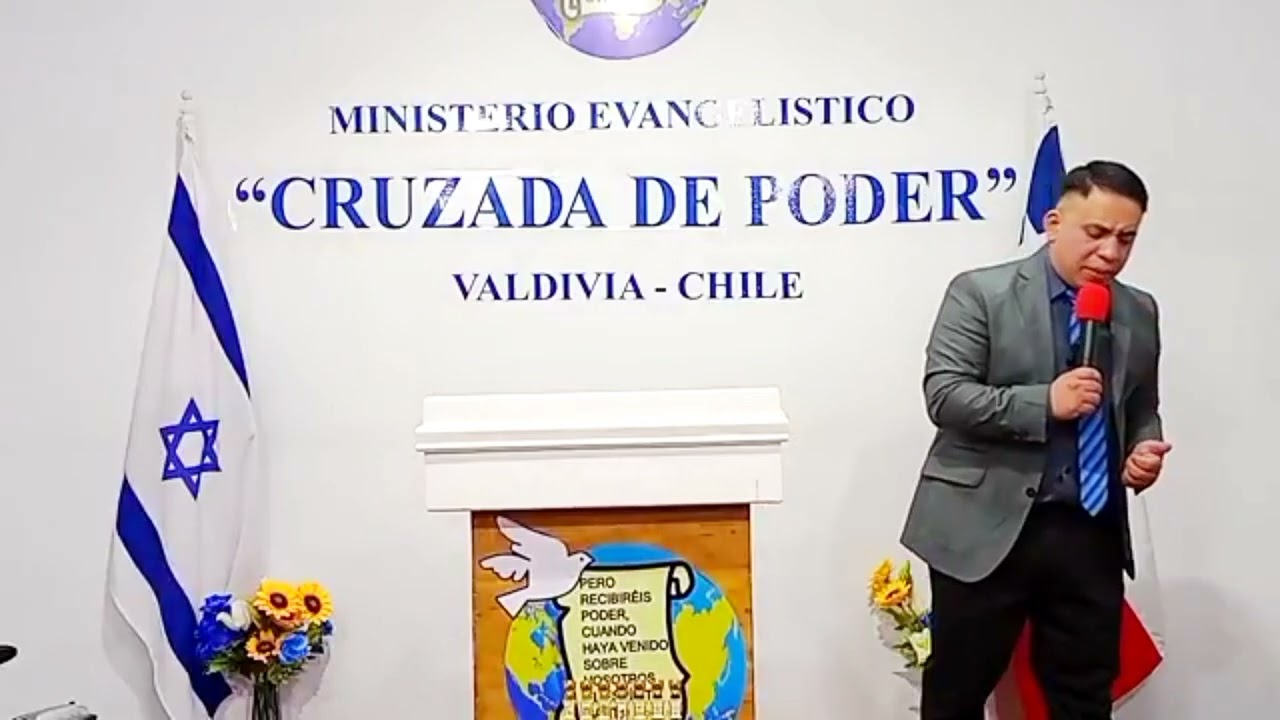 a través de pruebas y tribulaciones