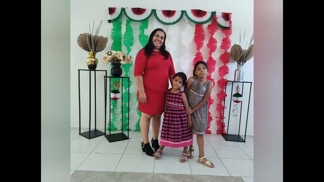 sus hijos se levantan y la bendicen